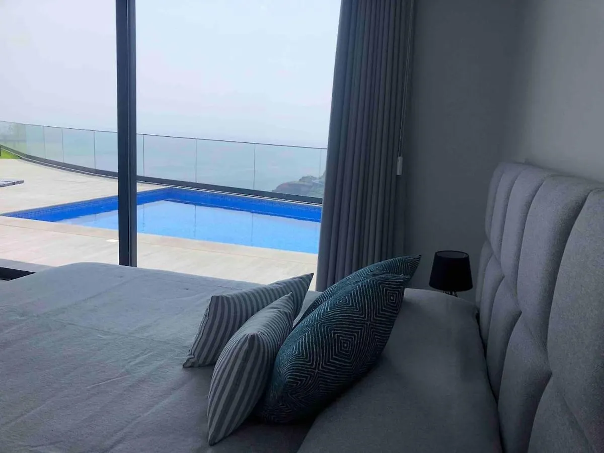 Villa Sol E Mar 리베이라브라바 0*,  포르투갈